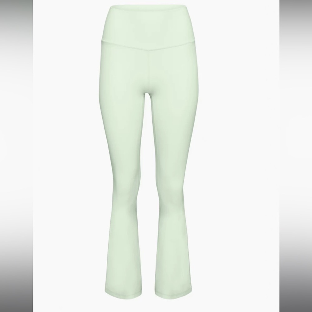 Aritzia TnAction TNBUTTER Atmosphere Hi-Rise Legging